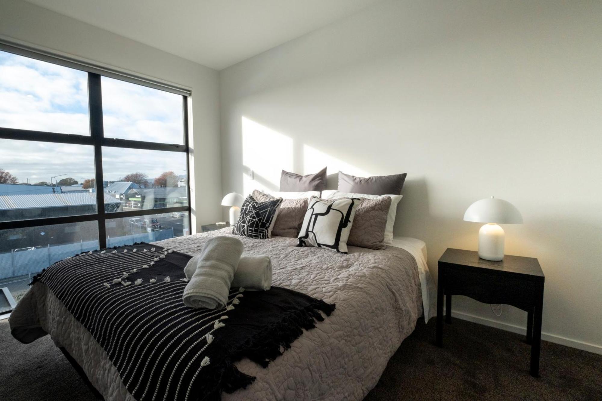 Luxury 2 Bed Townhome In Cbd Christchurch Exterior photo